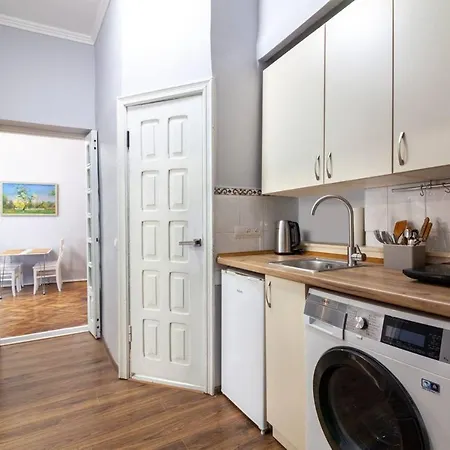 2 кім подобово на вулиці ткацькій 8, на 5 осіб - бічна замарстинівської новобуд авалон * Lemberg