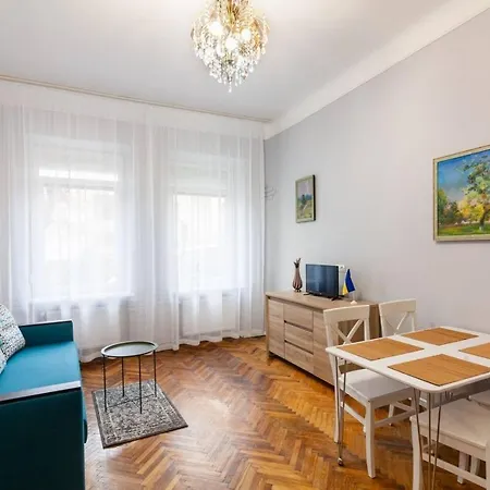 Apartment 2 кім подобово на вулиці ткацькій 8, на 5 осіб - бічна замарстинівської новобуд авалон *